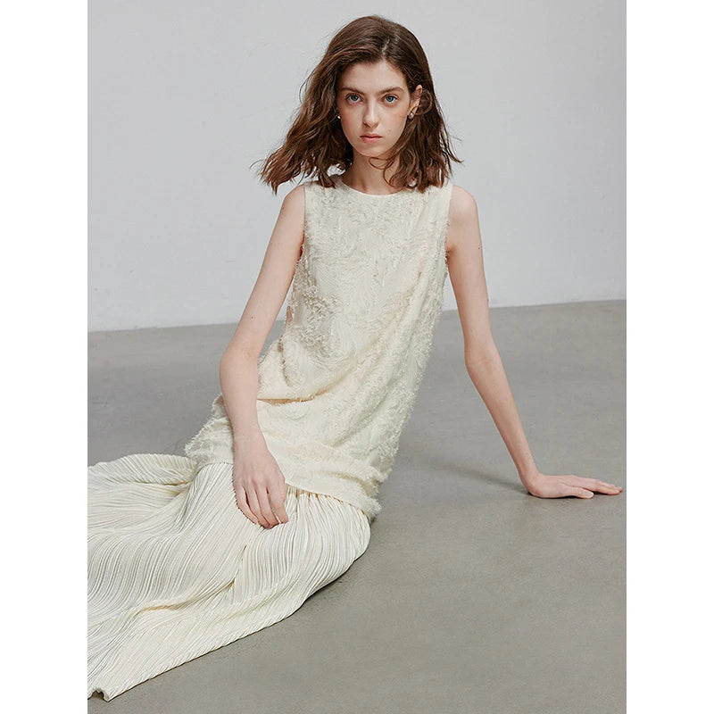 Vestido Midi sem Manga com Caimento Evasê