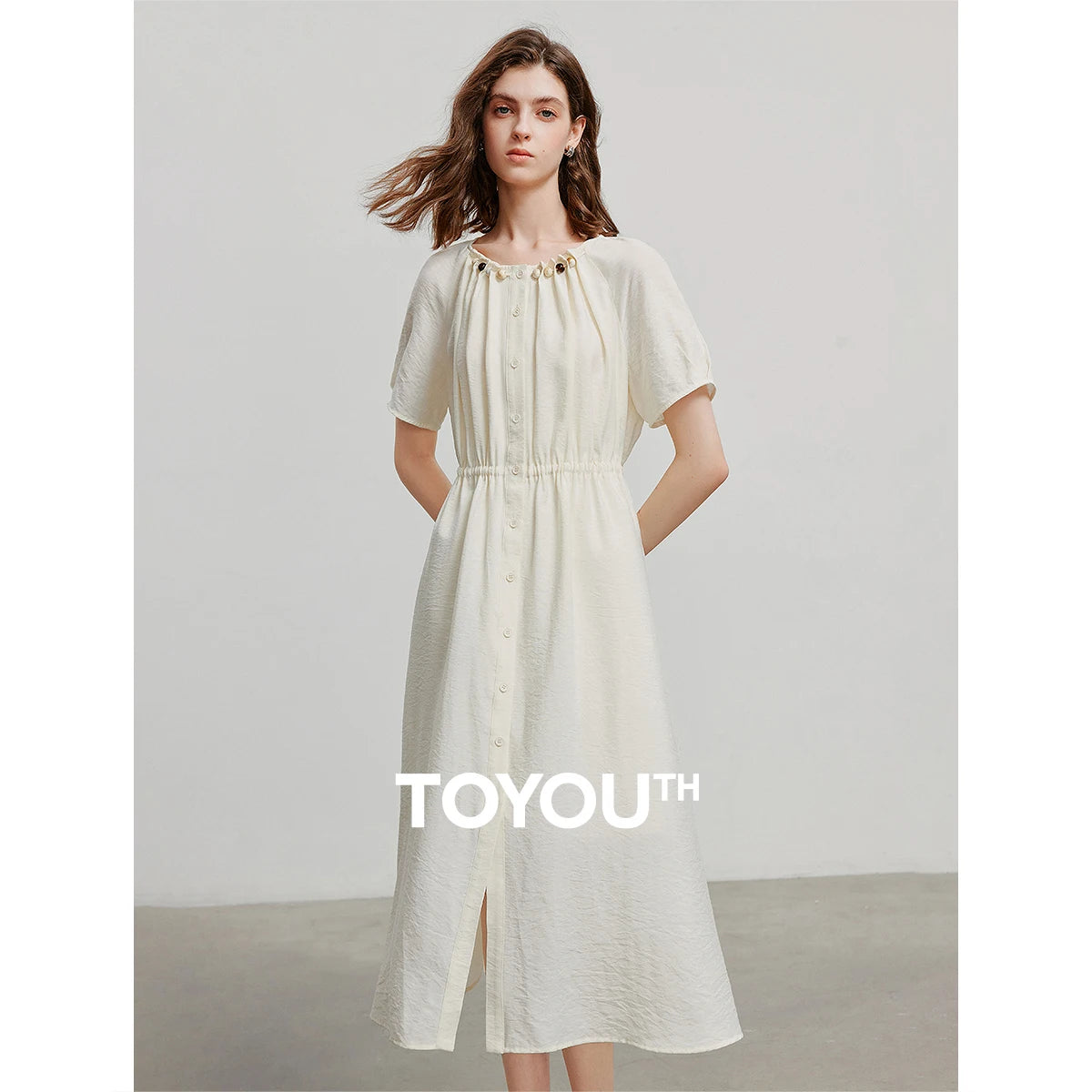 Vestido Midi Solto em Viscose com Manga Pétala