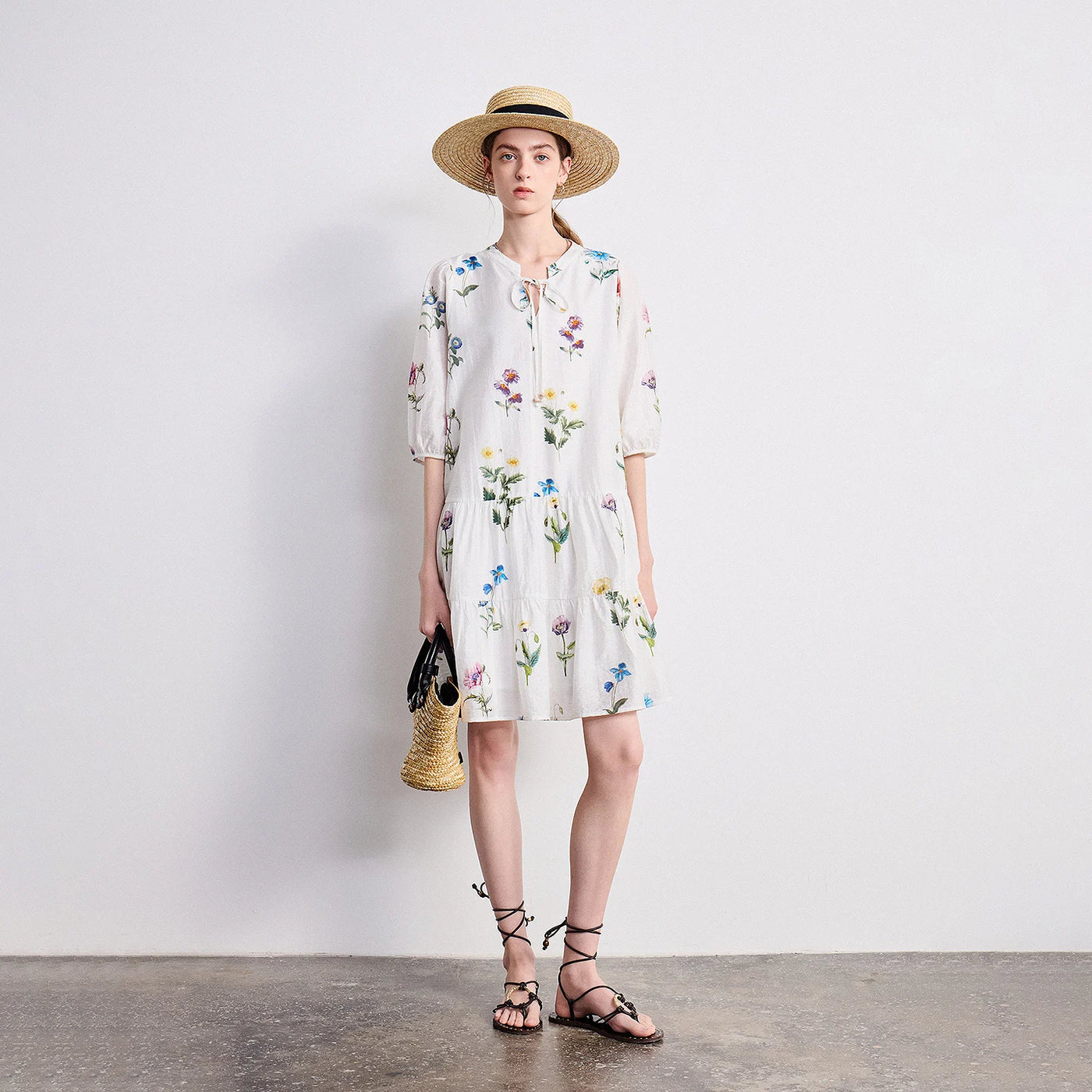 Vestido Curto Floral de Liocel e Linho com Manga Bufante