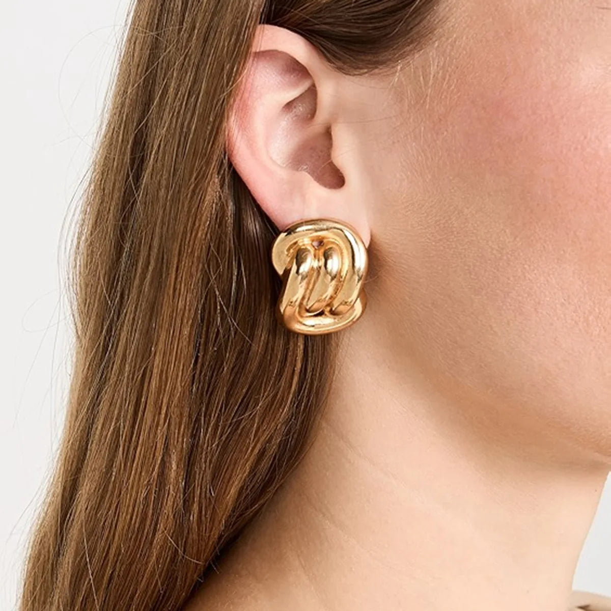 Brinco Irregular Marcante com Banho Ouro 18K