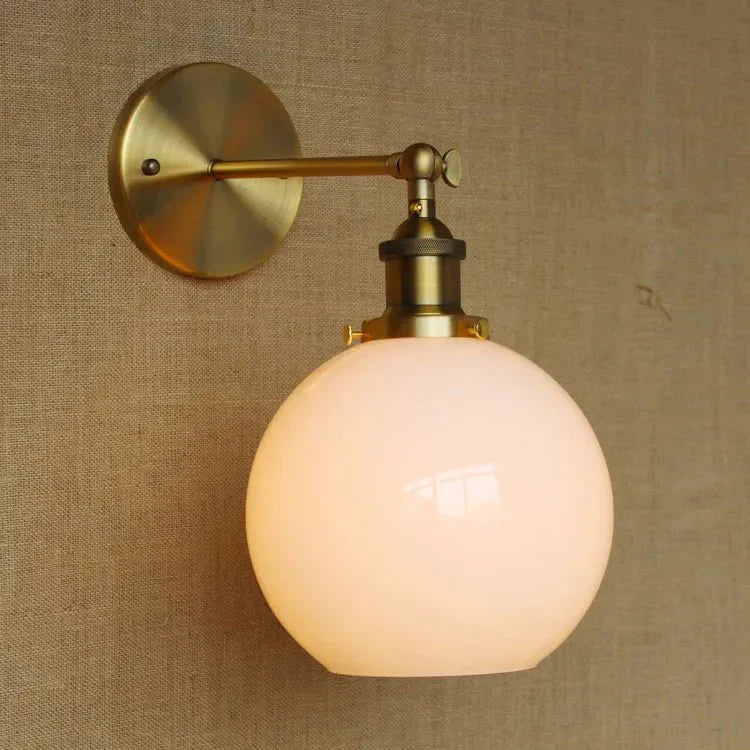 Arandela Dourada Industrial em Metal e Vidro Branco
