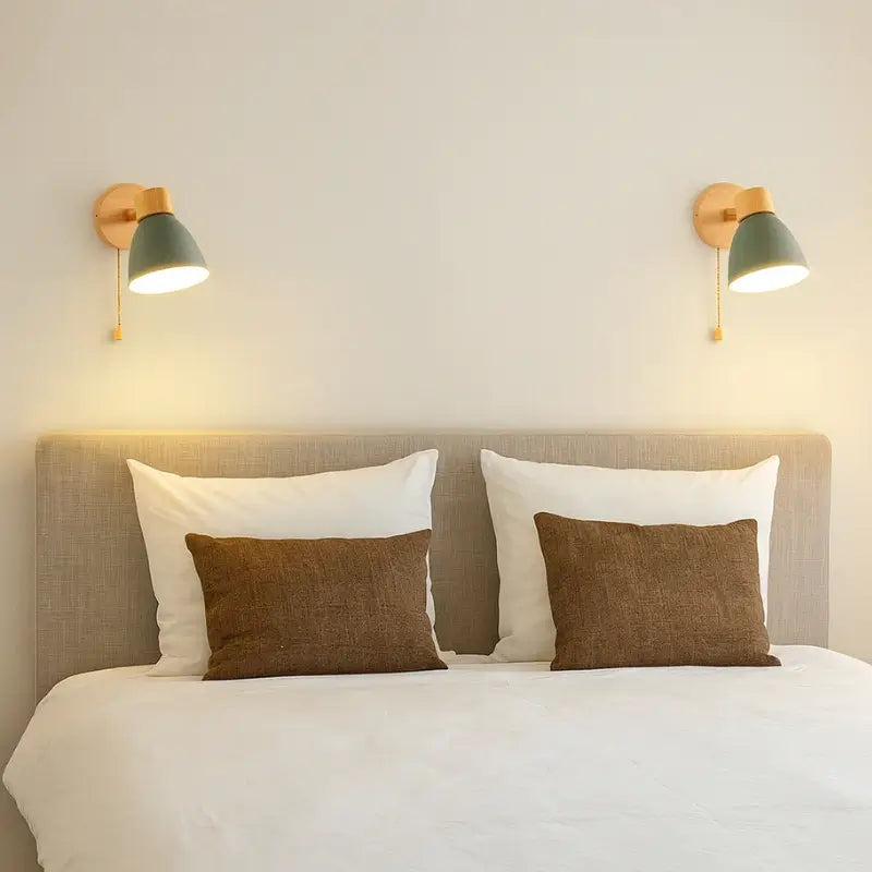 Arandela de Parede em Madeira Elegante