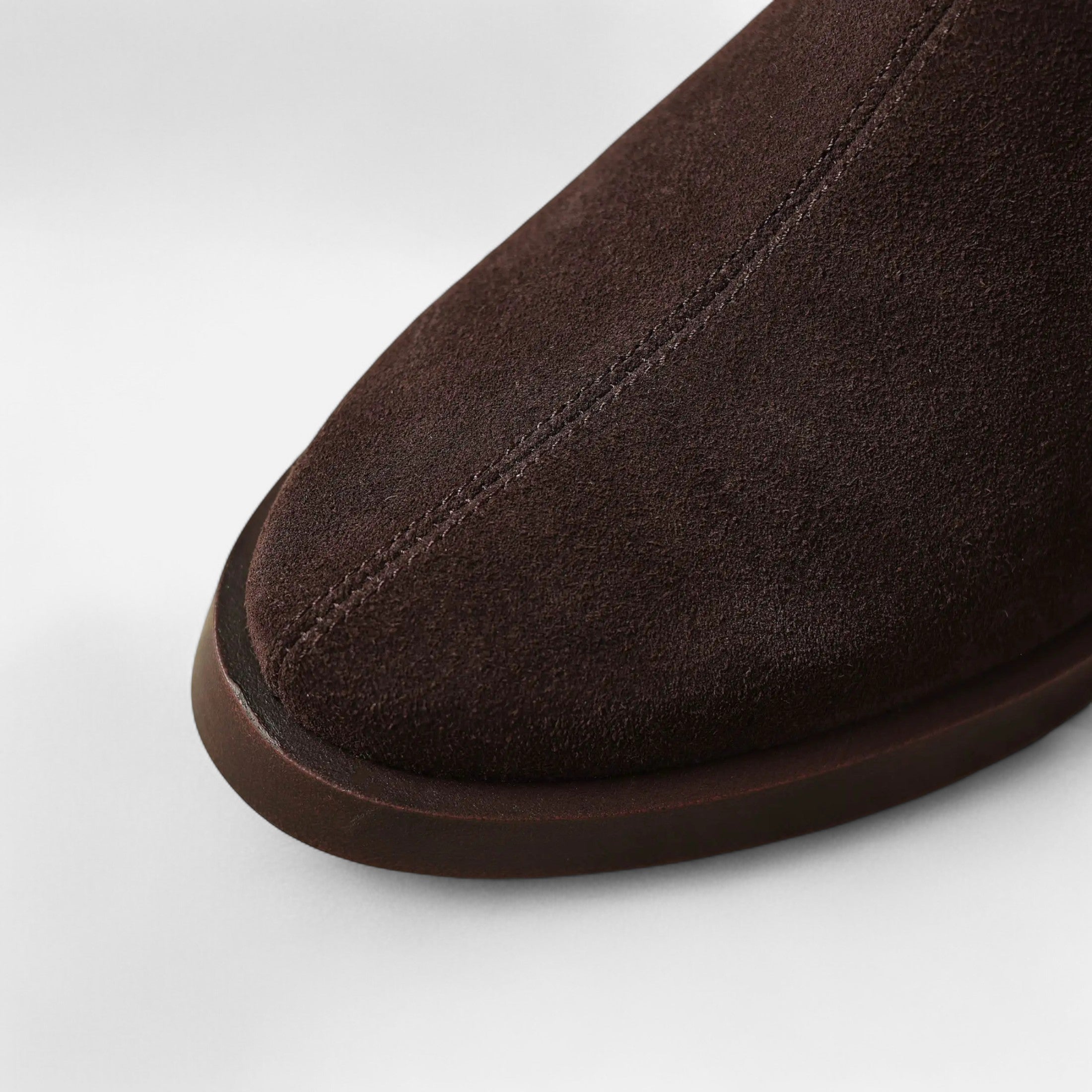 Bota de Cano Curto em Couro Suede para Mulheres – Bico Quadrado e Salto Médio