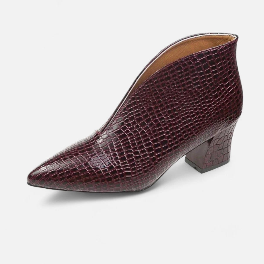 Botas de Cano Curto em Couro Sintético com Corte em V para Mulheres Bordô