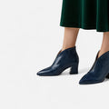 Botas de Cano Curto em Couro Sintético com Corte em V para Mulheres