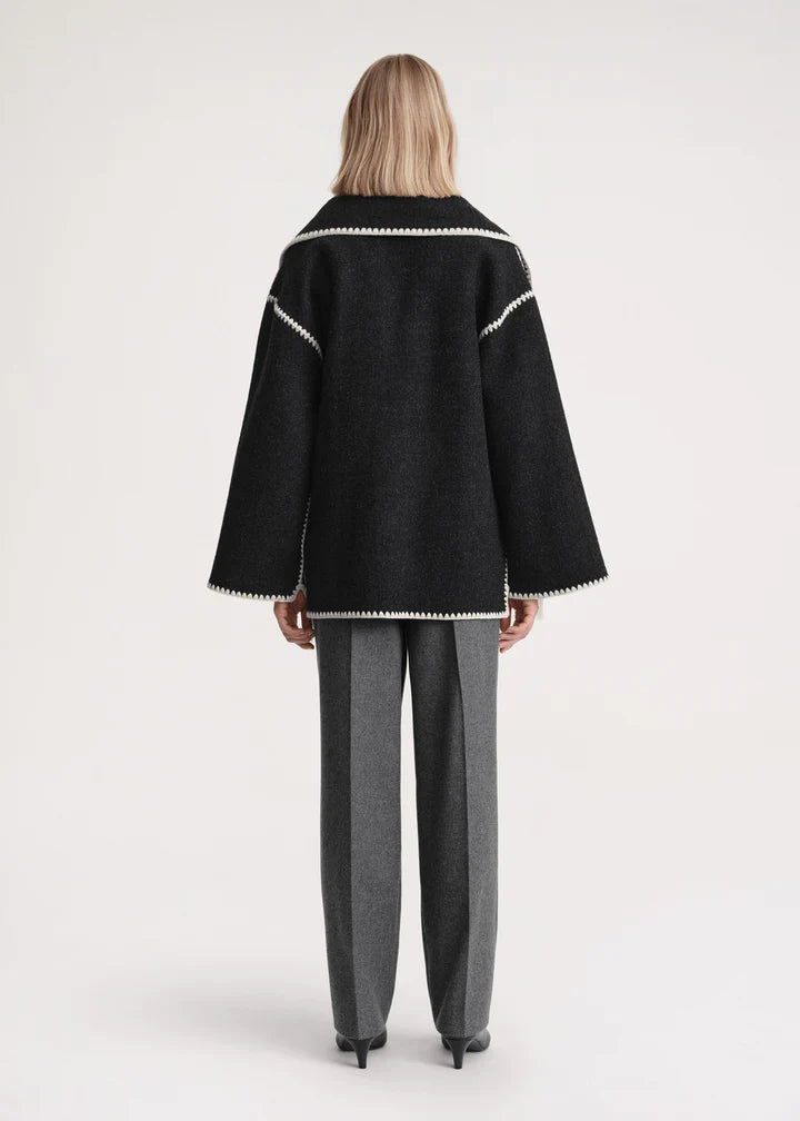 Casaco cachecol bordado Black and White | Faetton &Co.