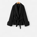 Casaco de Pelúcia Sintética Feminino com Amarração Ivy League – Elegância e Estilo Preto