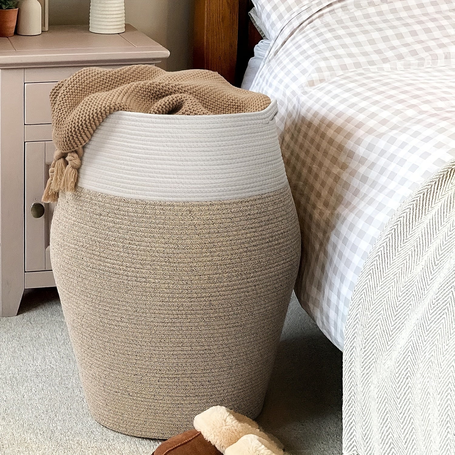 Cesto Grande de Vime Trançado – Armazenamento Elegante e Resistente para Lavanderia