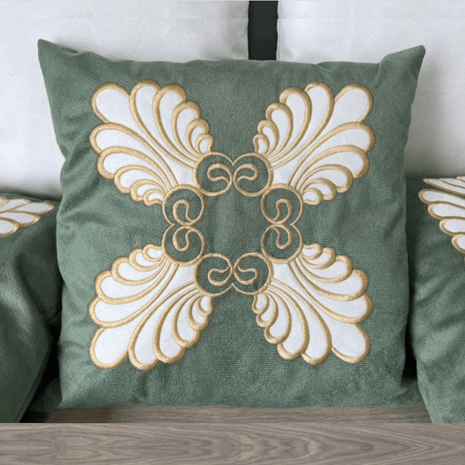 Conjunto com 5 Capas de Almofada Bordadas 45x45cm