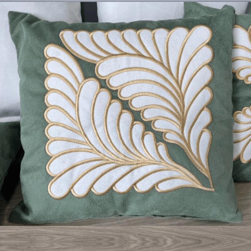 Conjunto com 5 Capas de Almofada Bordadas 45x45cm