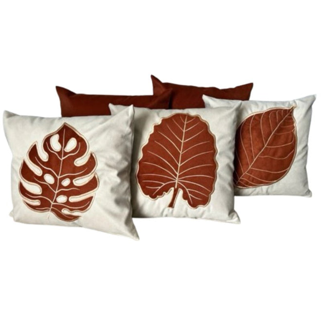 Conjunto com 5 Capas de Almofada Bordadas no Estilo Boho Chic Bege e terracota