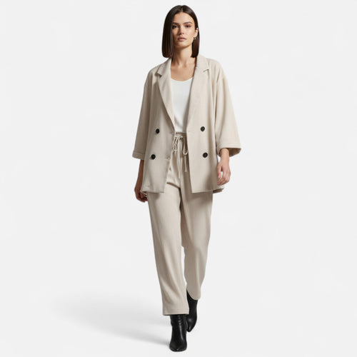 Conjunto de Blazer e Calças Amassadas Feminino – Elegância Escultural para o Outono