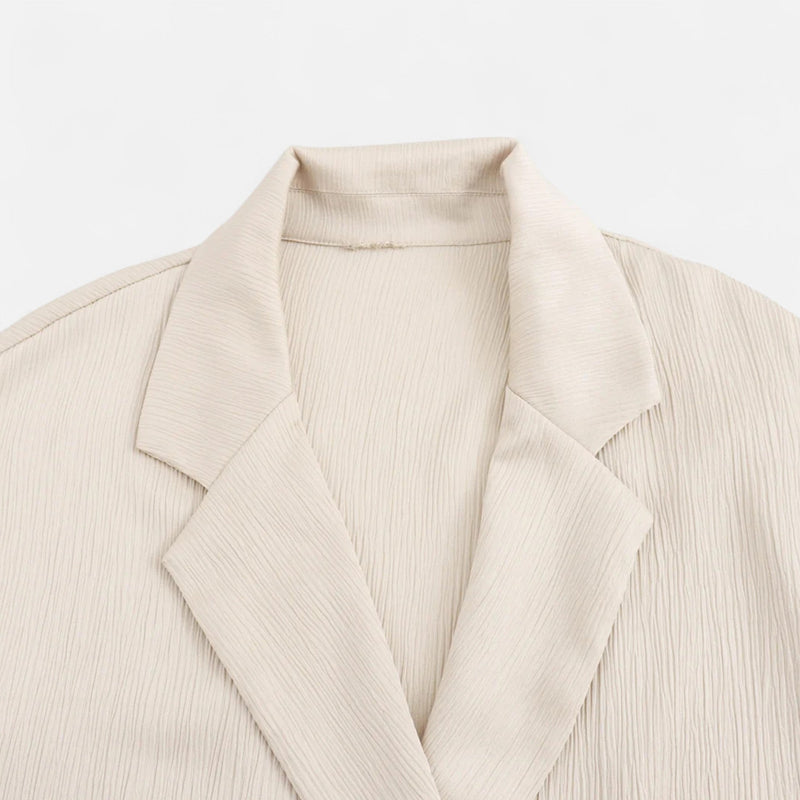 Conjunto de Blazer e Calças Amassadas Feminino – Elegância Escultural para o Outono