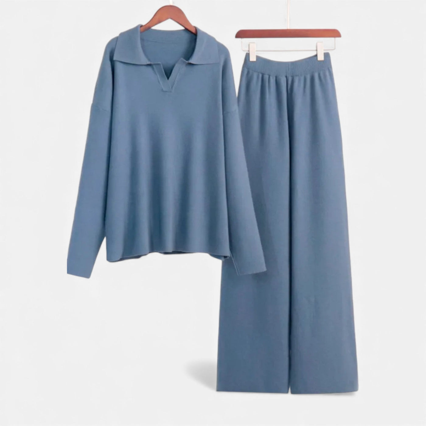 Conjunto de Lounge em Toque de Cashmere para Mulheres com Elegante Detalhe em Tricô Azul