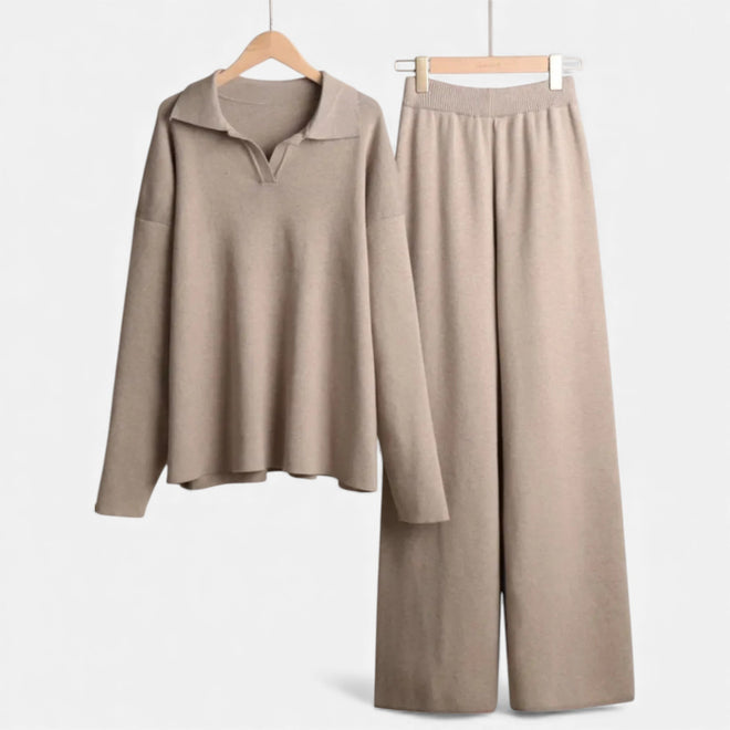Conjunto de Lounge em Toque de Cashmere para Mulheres com Elegante Detalhe em Tricô Caqui