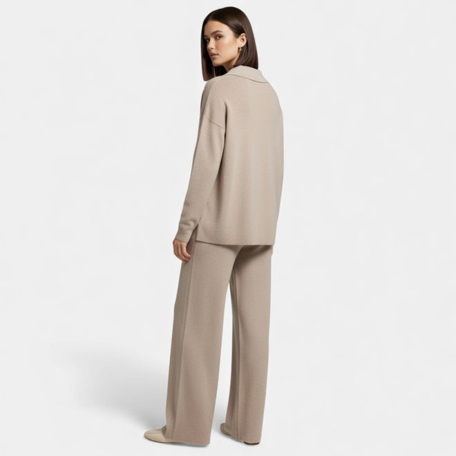 Conjunto de Lounge em Toque de Cashmere para Mulheres com Elegante Detalhe em Tricô