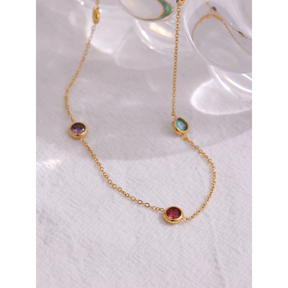 Colar Feminino Geométrico com Zircônias Coloridas em Aço 316L