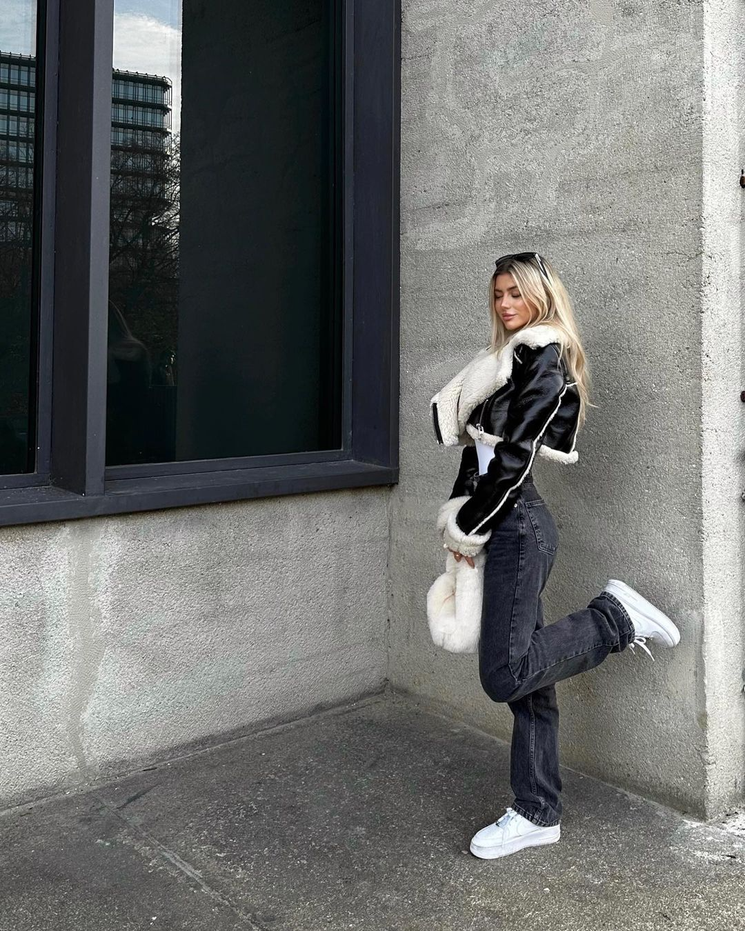 Jaqueta Cropped De Couro | Faetton &Co.