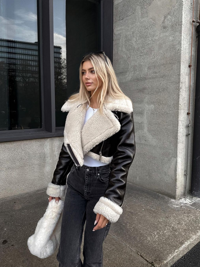 Jaqueta Cropped De Couro | Faetton &Co.