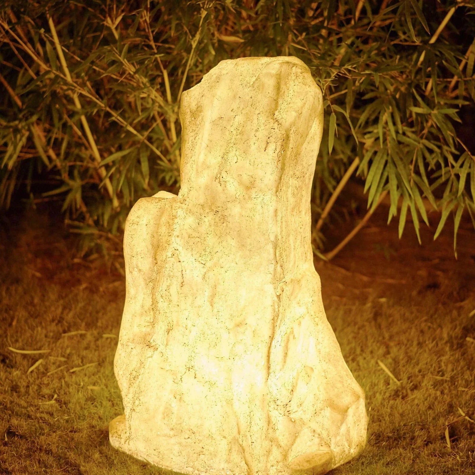 Luminária Externa de Rocha Radiante
