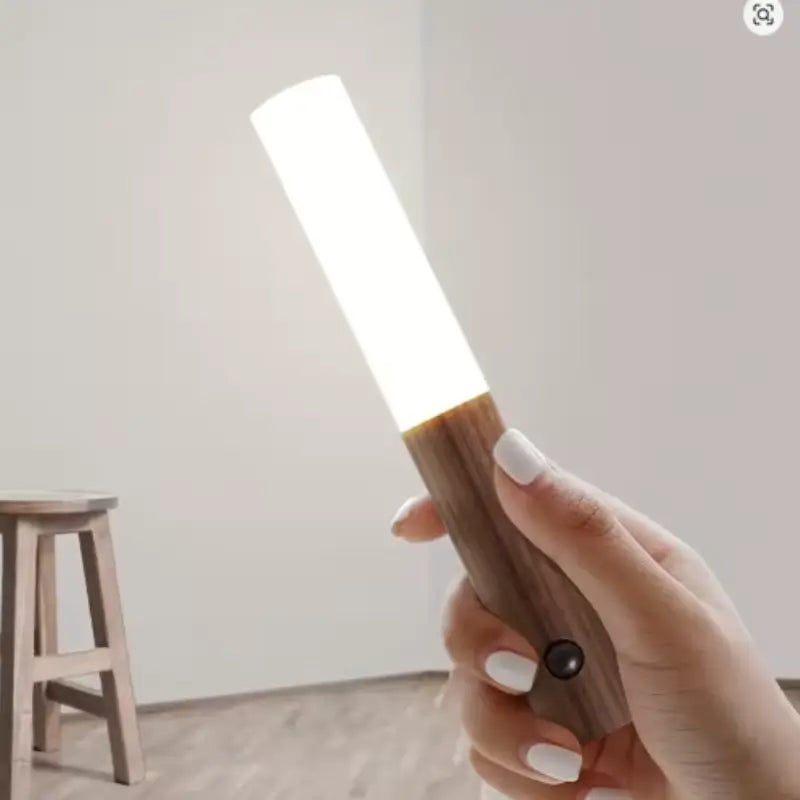 Luminária Inteligente de Parede com Sensor de Movimento