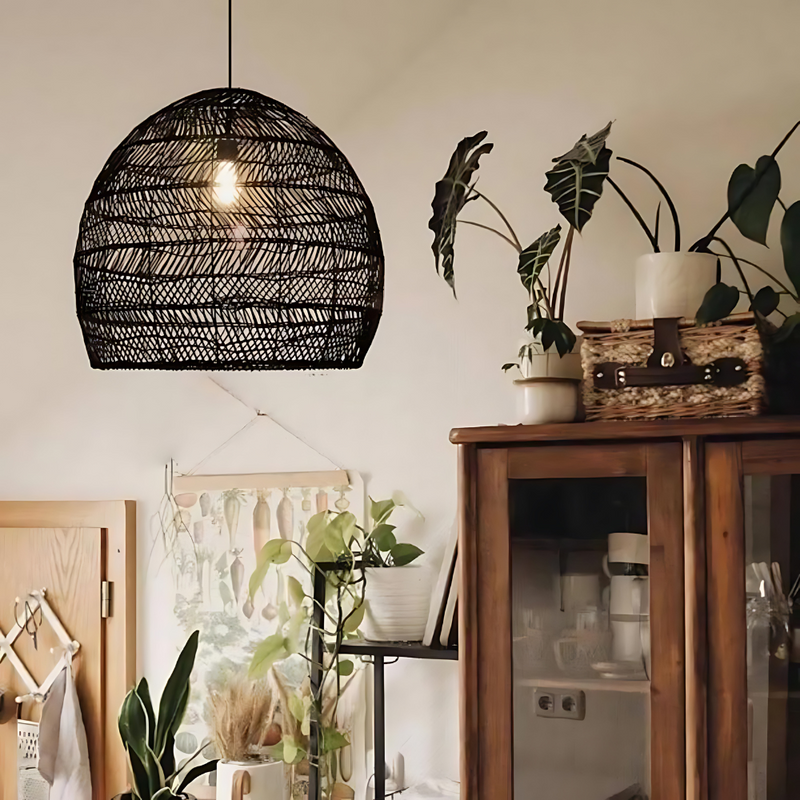 Luminária Pendente em Rattan com Design de Cloche