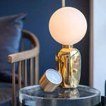 Luminária de Mesa Esmaltada em Metal, Vidro e Alumínio - Estilo Moderno Velluto Dourado