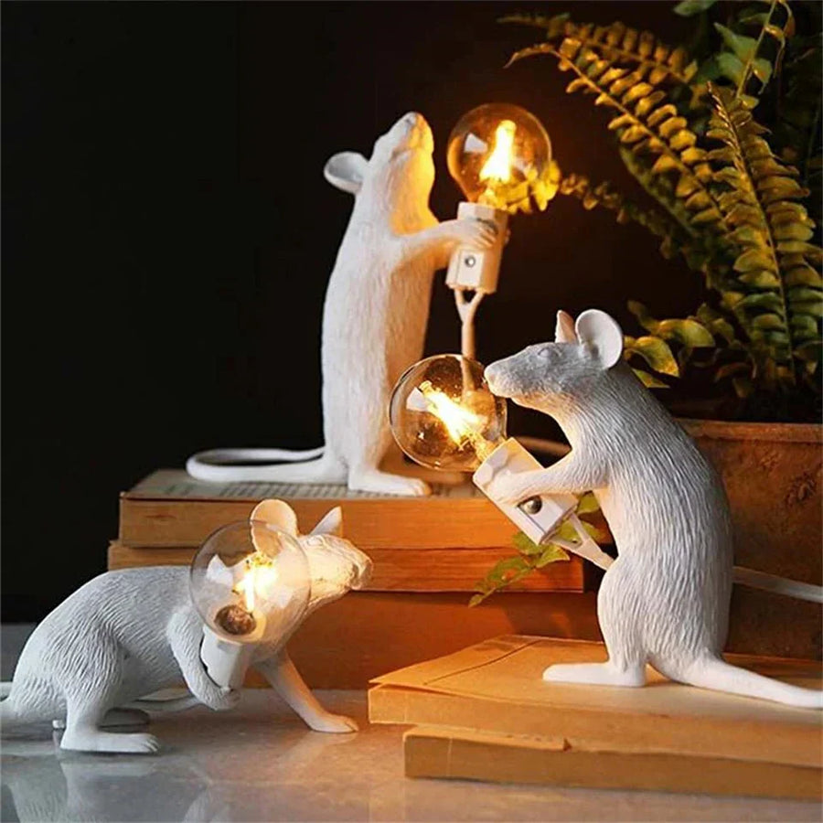 Luminária de Mesa Estilo Rato Art Deco – Iluminação LED Única para Ambientes Modernos