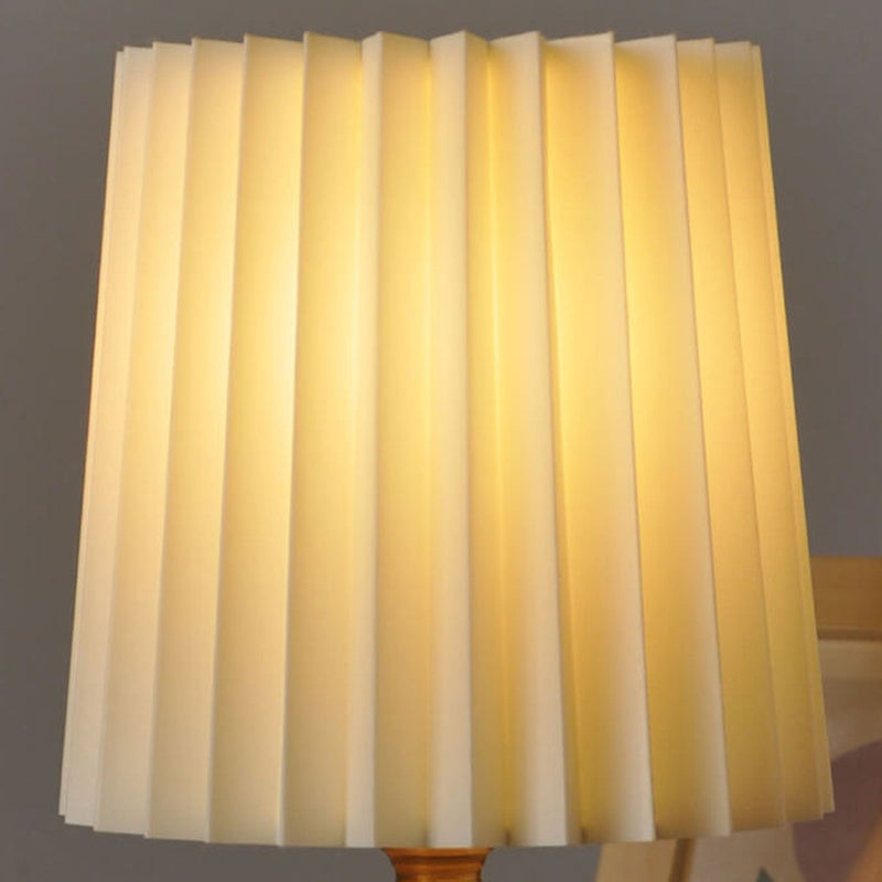 Luminária de Mesa Estilo Retrô com Base de Madeira | Abajur Plissado para Cabeceira