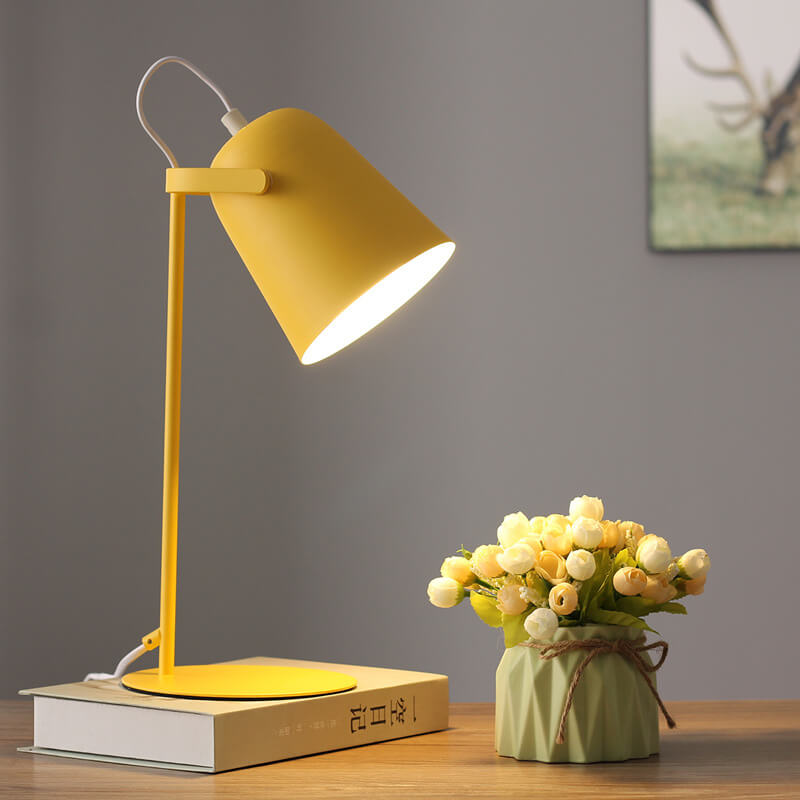 Luminária de Mesa Macaron Estilo Nórdico | Abajur de Ferro Contemporâneo Amarelo