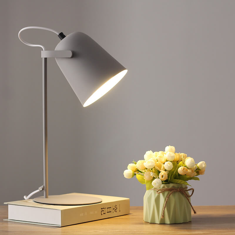 Luminária de Mesa Macaron Estilo Nórdico | Abajur de Ferro Contemporâneo Cinza