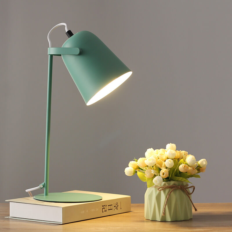Luminária de Mesa Macaron Estilo Nórdico | Abajur de Ferro Contemporâneo Verde