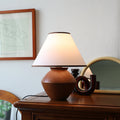 Luminária de Mesa Vintage em Madeira Estilo Wabi-Sabi | Abajur de Tecido Elegante para Quarto