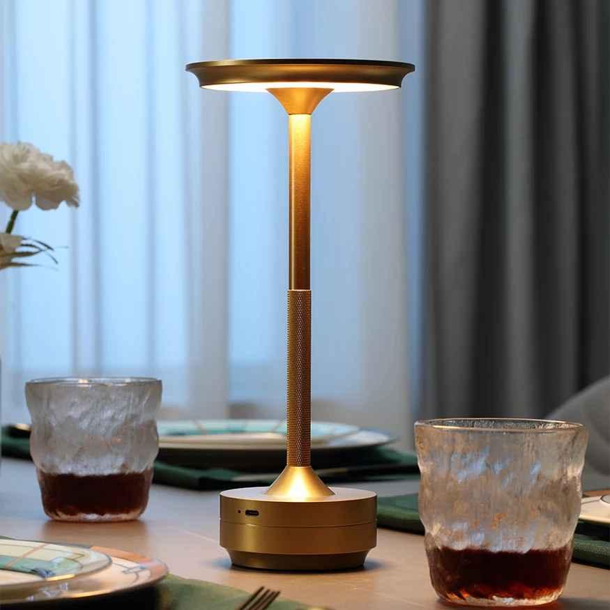 Luminária de mesa Conforto | Abajur Sem Fio - Iluminação LED Portátil e Recarregável