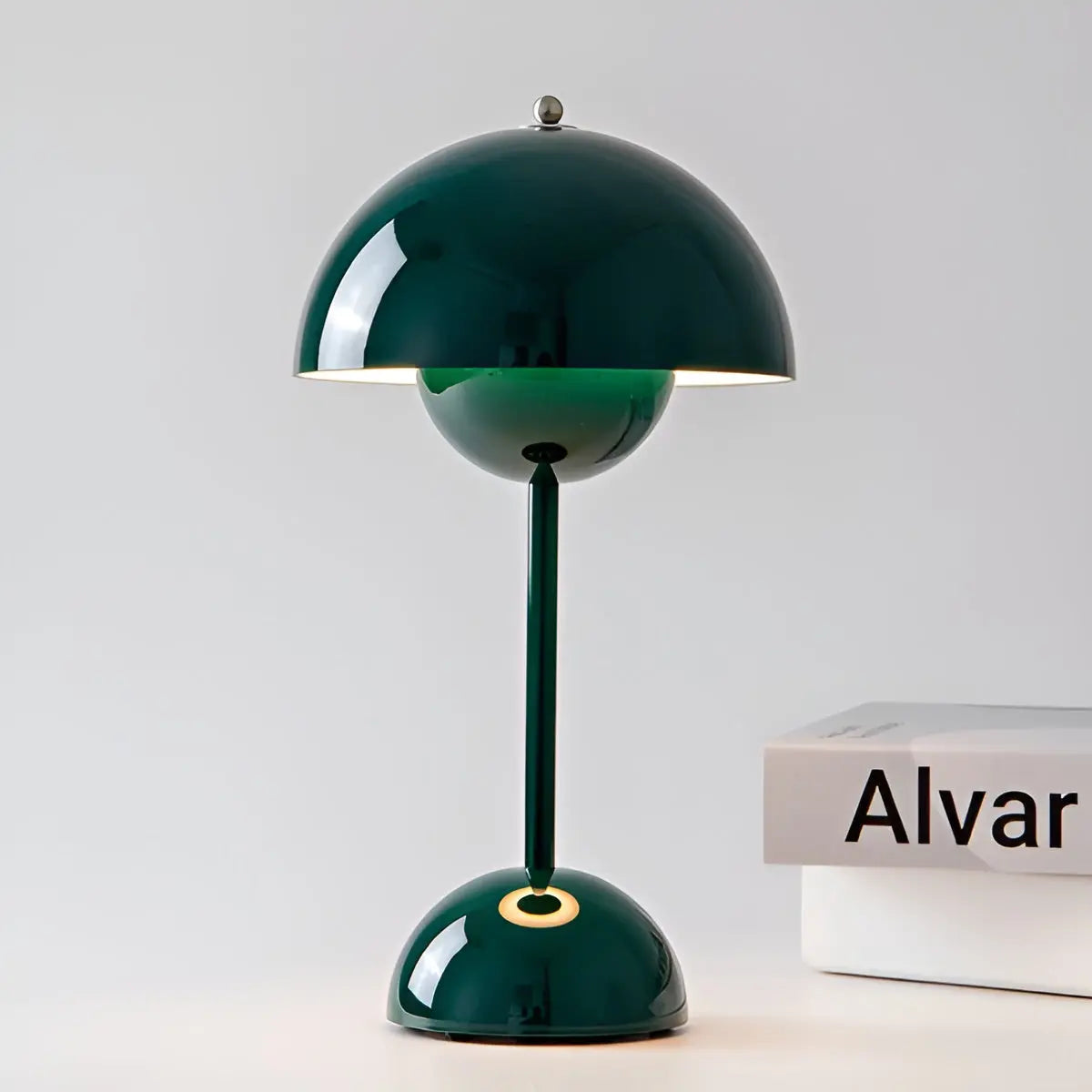 Luminária de mesa Escandinava Dome - Iluminação de Escritório de Estilo Mid-Century Verde