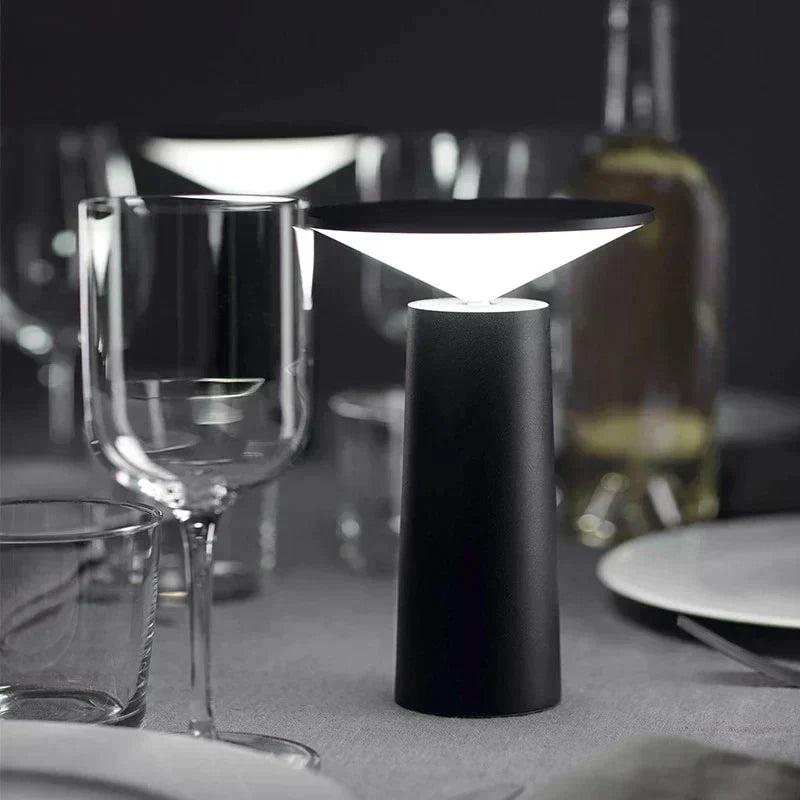 Luminária de mesa Flexível – Abajur LED Ajustável com Carregamento via USB-C