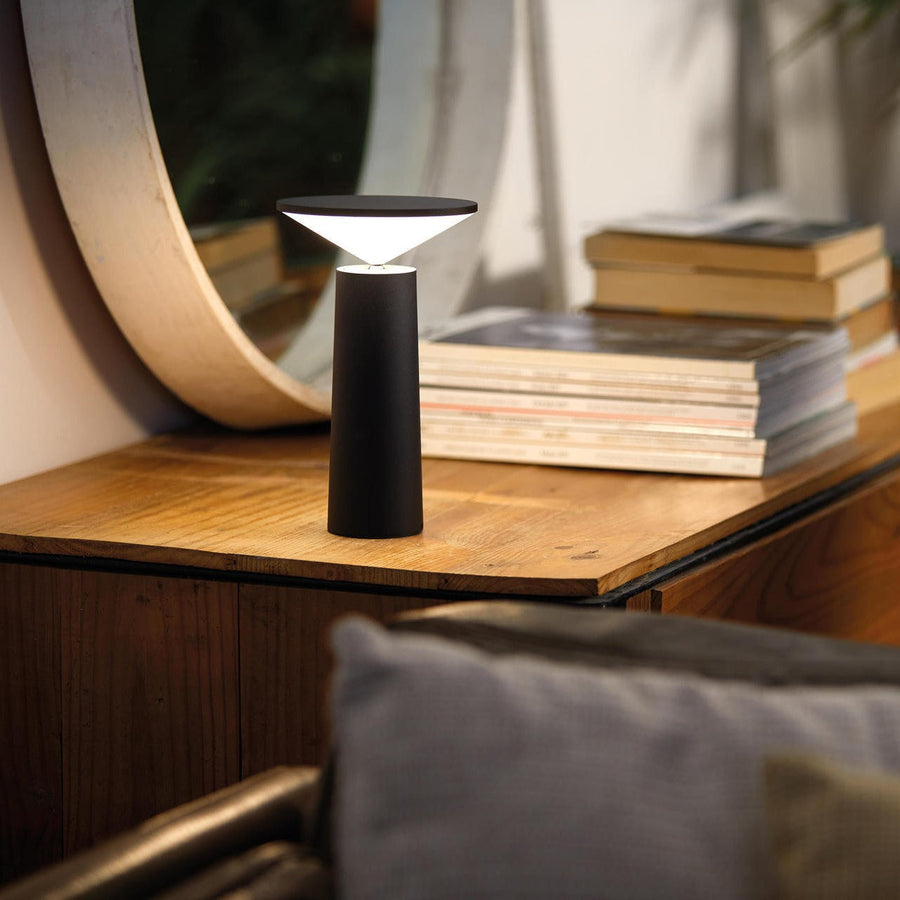 Luminária de mesa Flexível – Abajur LED Ajustável com Carregamento via USB-C