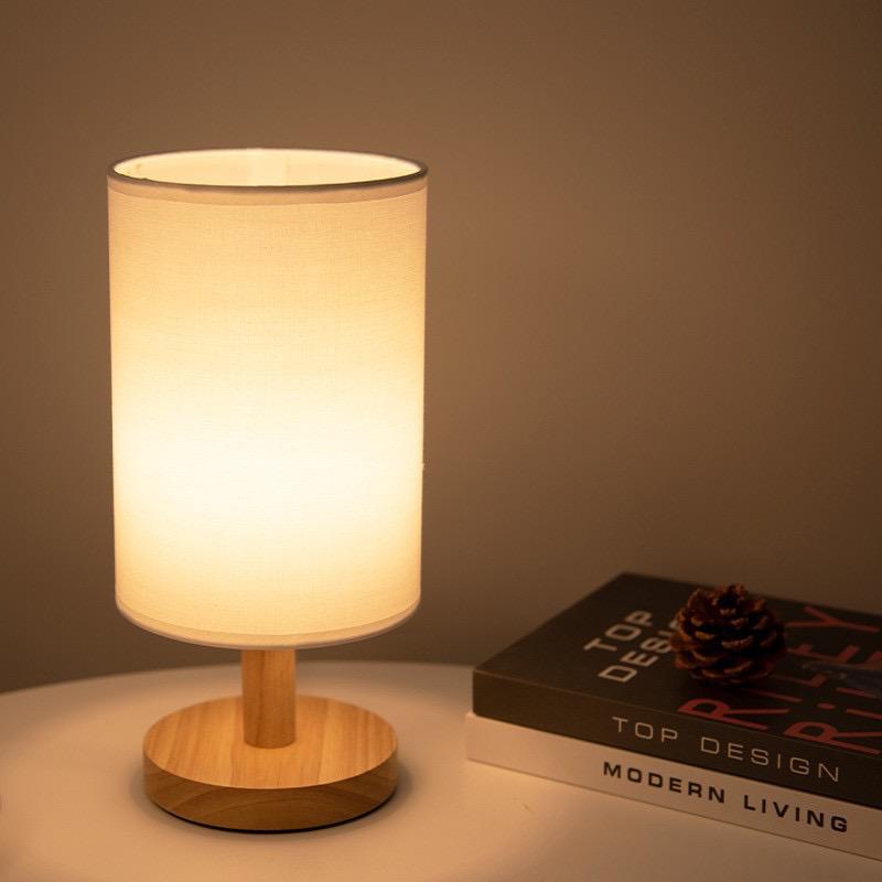 Luminária de mesa Moderna em Madeira e Tecido - Abajur USB Dimmer com 3 Opções de Temperatura de Cor Branco Liso