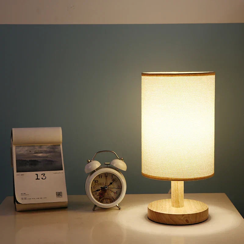 Luminária de mesa Moderna em Madeira e Tecido - Abajur USB Dimmer com 3 Opções de Temperatura de Cor