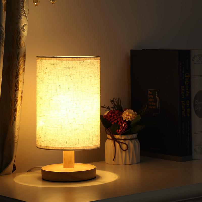 Luminária de mesa Moderna em Madeira e Tecido - Abajur USB Dimmer com 3 Opções de Temperatura de Cor