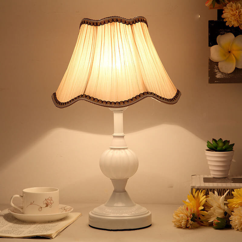 Luminária de mesa Nórdica Vintage | Abajur Sofisticado para Cabeceira 13