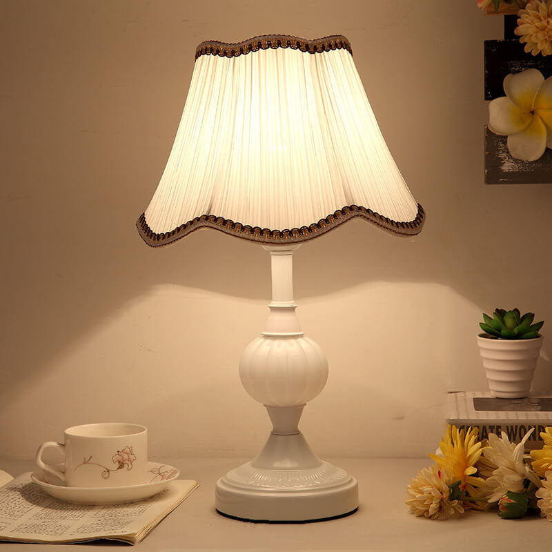Luminária de mesa Nórdica Vintage | Abajur Sofisticado para Cabeceira 14