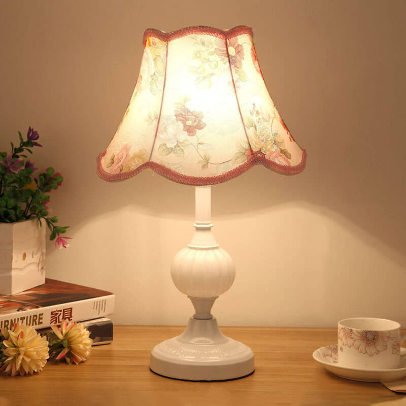 Luminária de mesa Nórdica Vintage | Abajur Sofisticado para Cabeceira 5V - Carregamento USB 16