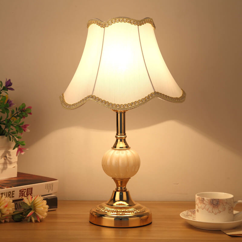 Luminária de mesa Nórdica Vintage | Abajur Sofisticado para Cabeceira
