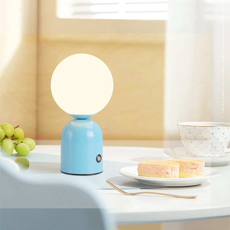 Luminária de mesa Redonda em Acrílico LED Estilo Escandinavo com Conexão USB para Quarto