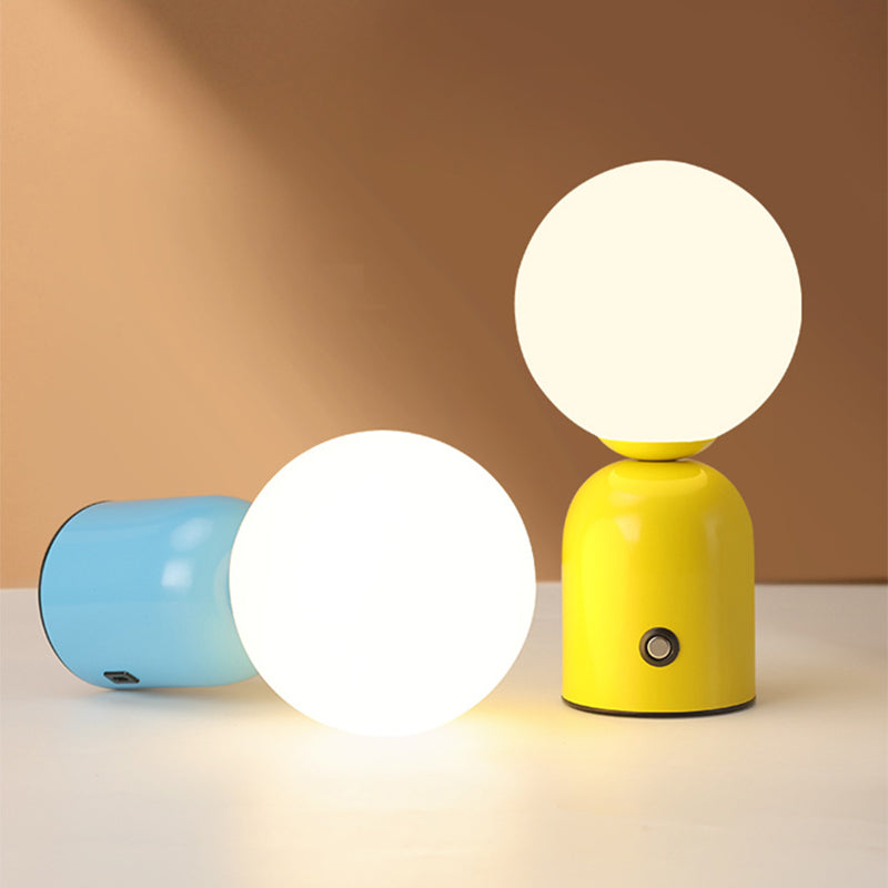 Luminária de mesa Redonda em Acrílico LED Estilo Escandinavo com Conexão USB para Quarto