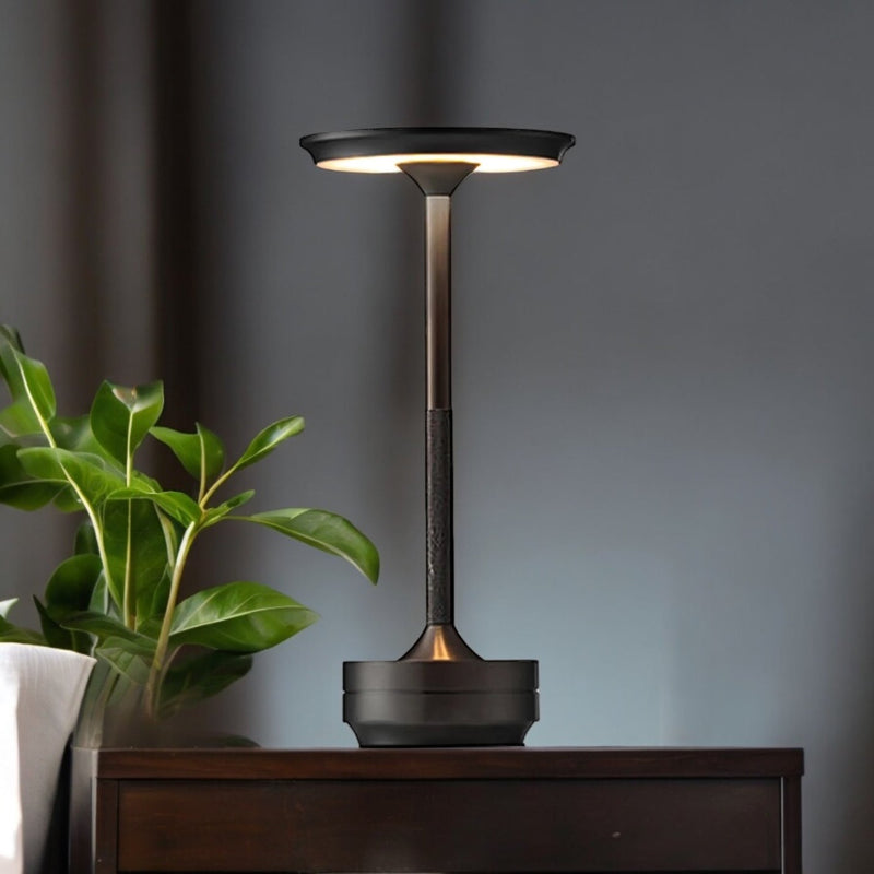 Luminária de mesa Sem Fio Aura - Abajur Moderno com Controle Touch e Estilo Nórdico Preto