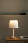 Luminária de mesa de madeira sem fio - Abajur moderno recarregável via USB para iluminação ambiente.