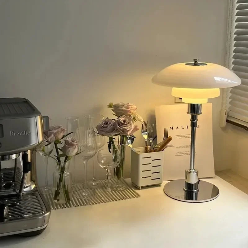 Luminária de mesa de vidro escandinavo – Iluminação LED simples para sua casa Branco