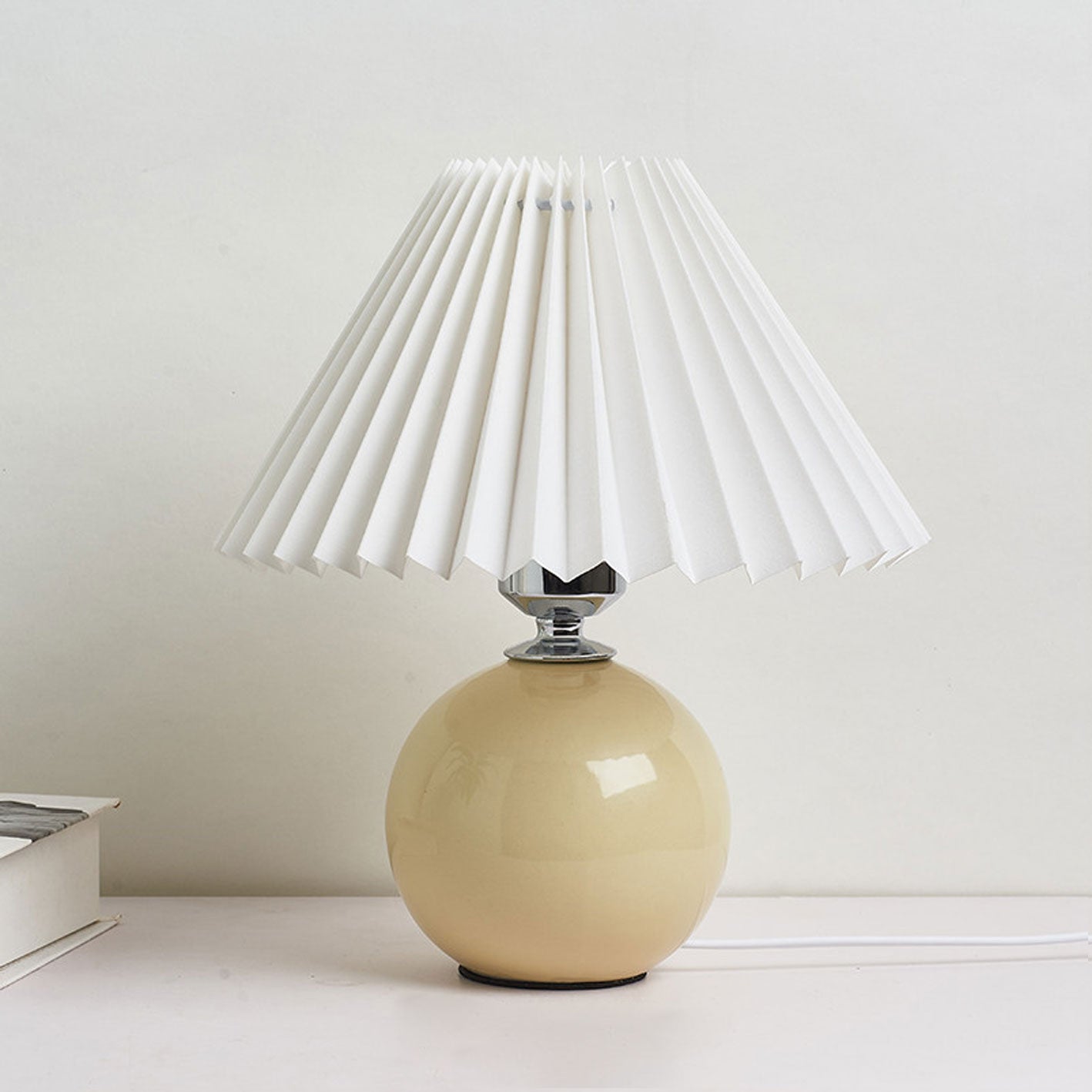 Luminária de mesa em cerâmica plissada estilo nórdico Bege Branco Interruptor de Botão